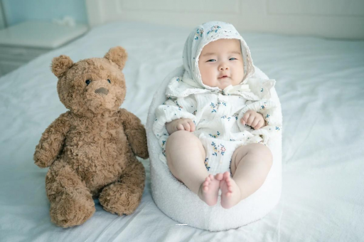 白银宝宝吃不饱母乳的症状